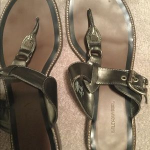 Women’s sandals